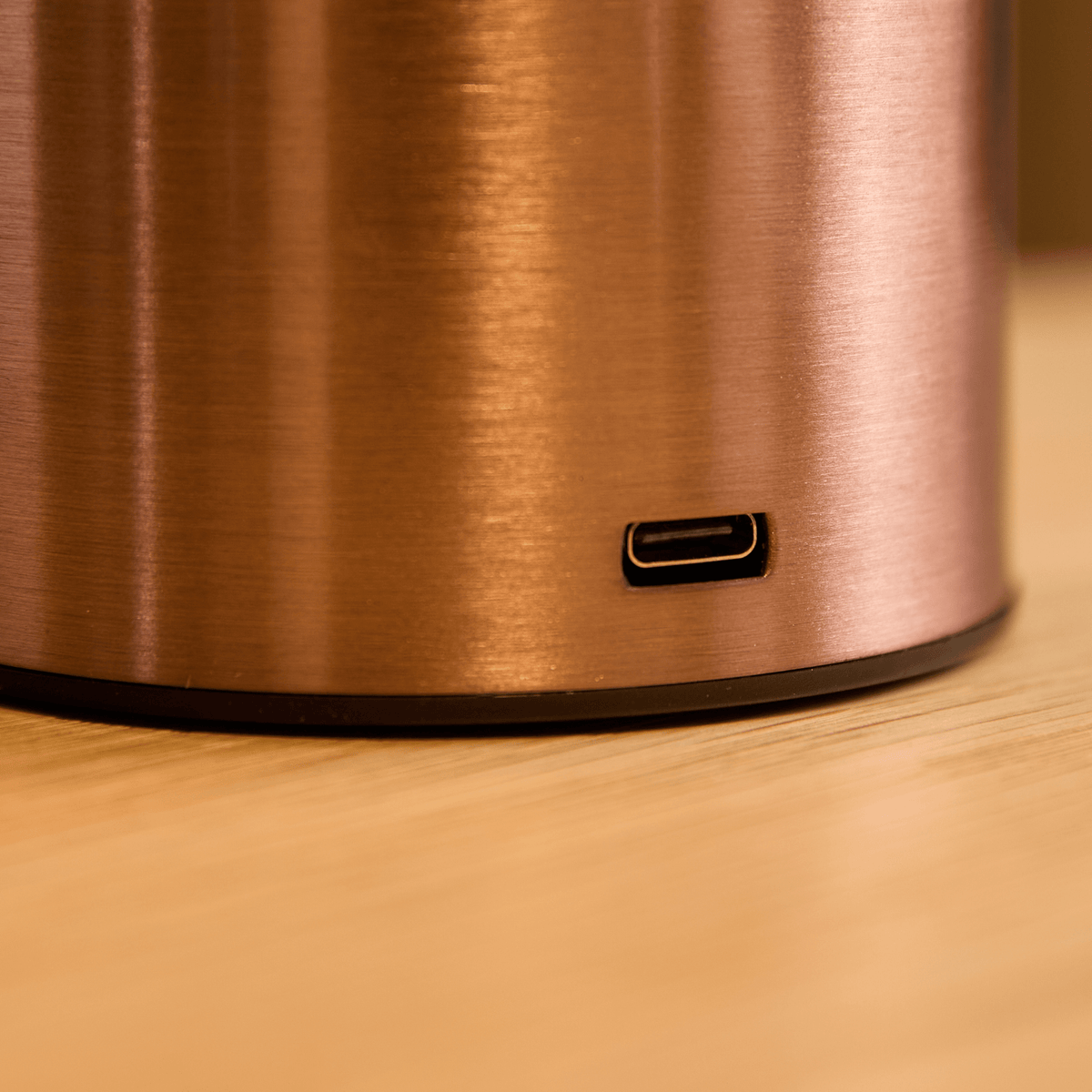 Long Neck Minimalist Metal Touch Sense LED Lamp