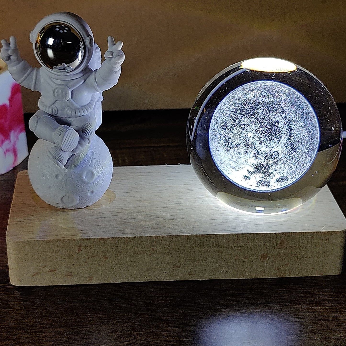 Astronaut Moon Lamp with Crystal Globe – Unique Decorative Night Light