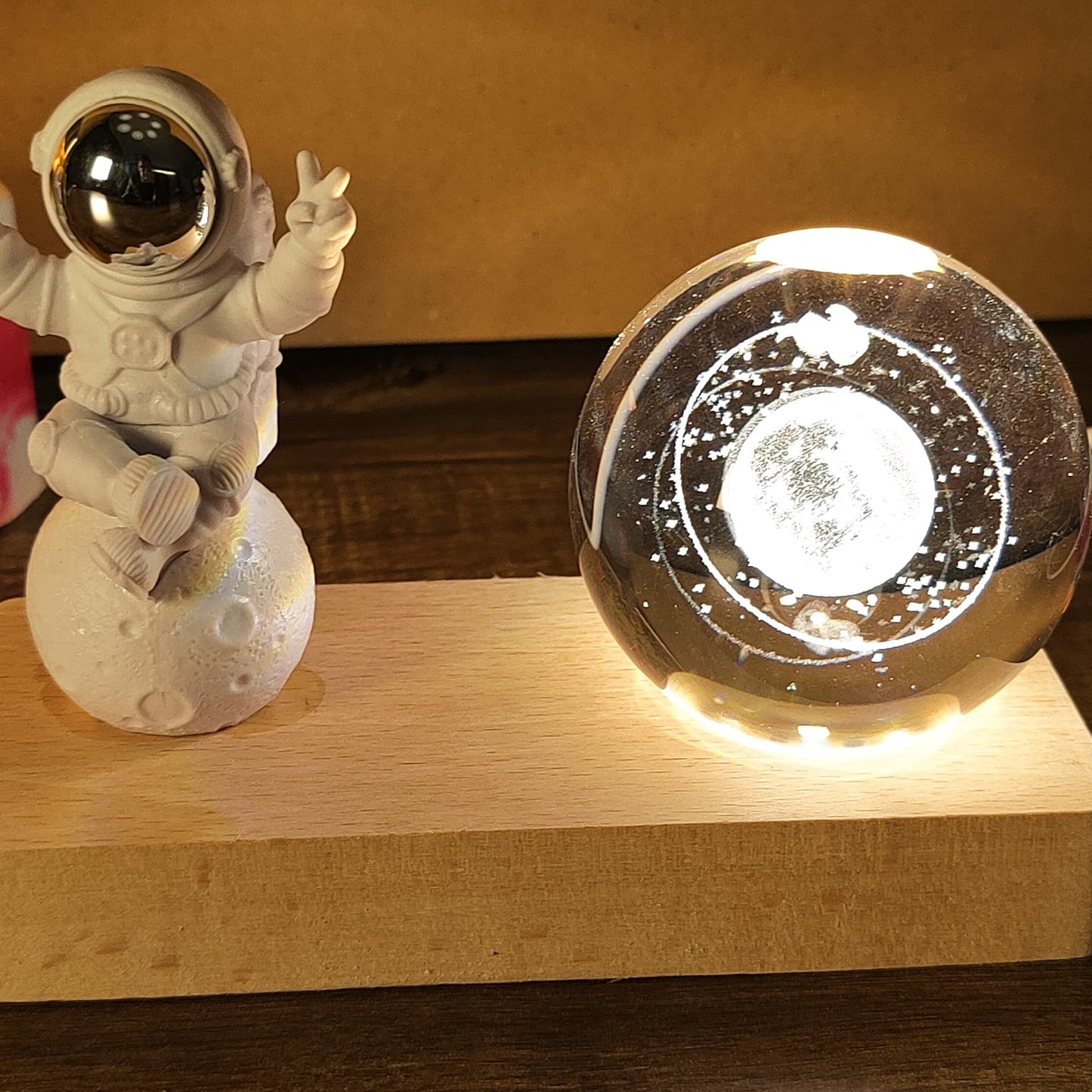 Astronaut Moon Lamp with Crystal Globe – Unique Decorative Night Light