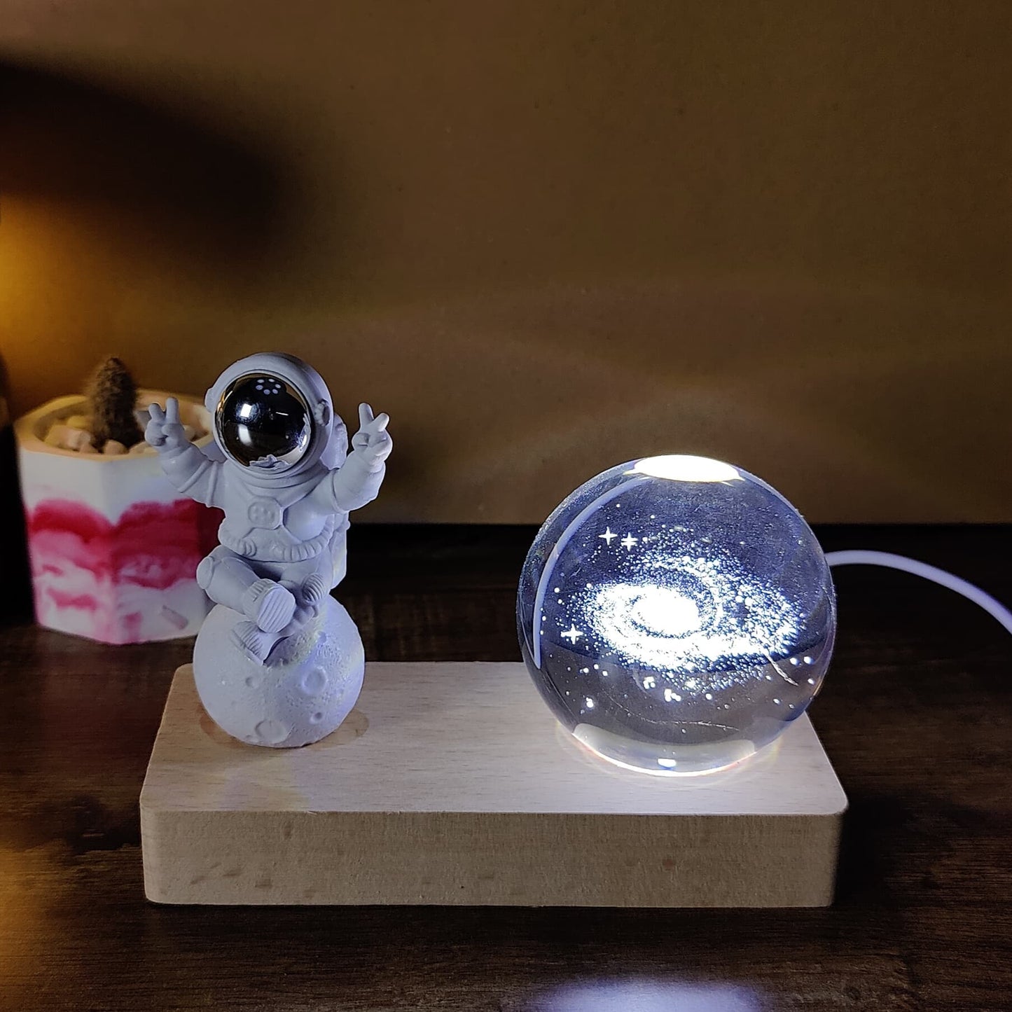 Astronaut Moon Lamp with Crystal Globe – Unique Decorative Night Light