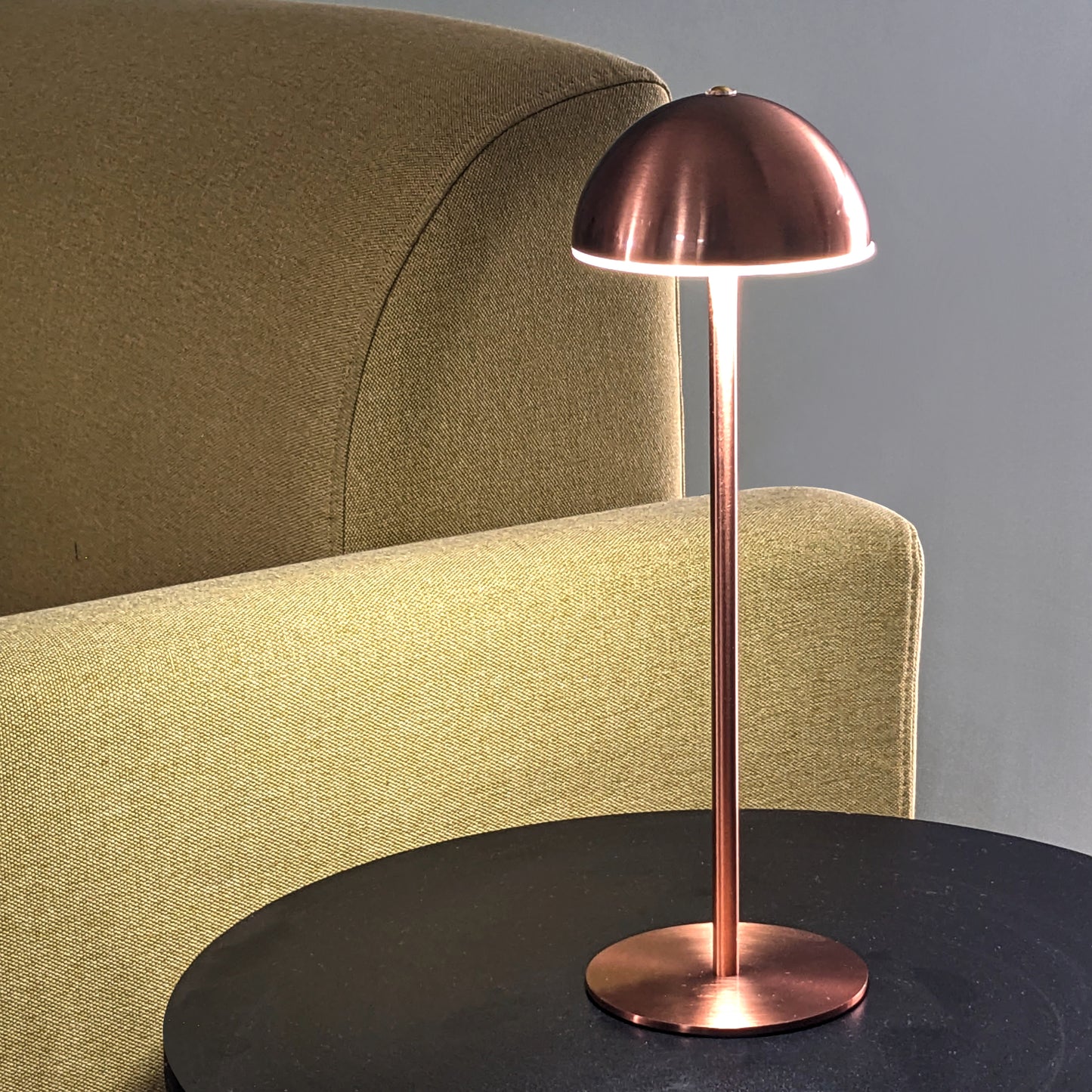 Modern Minimalist Copper Finish LED Table Lamp - Sleek Design for Home & Office Décor