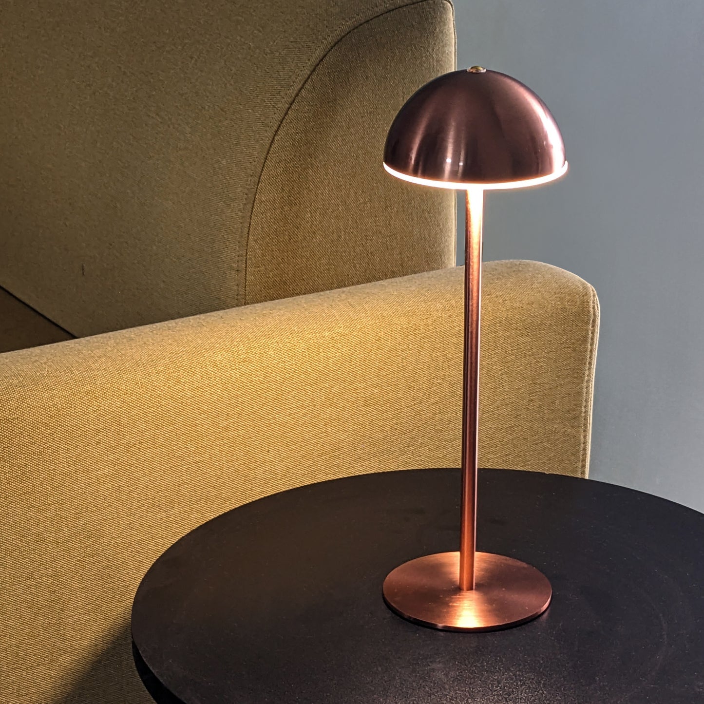 Modern Minimalist Copper Finish LED Table Lamp - Sleek Design for Home & Office Décor